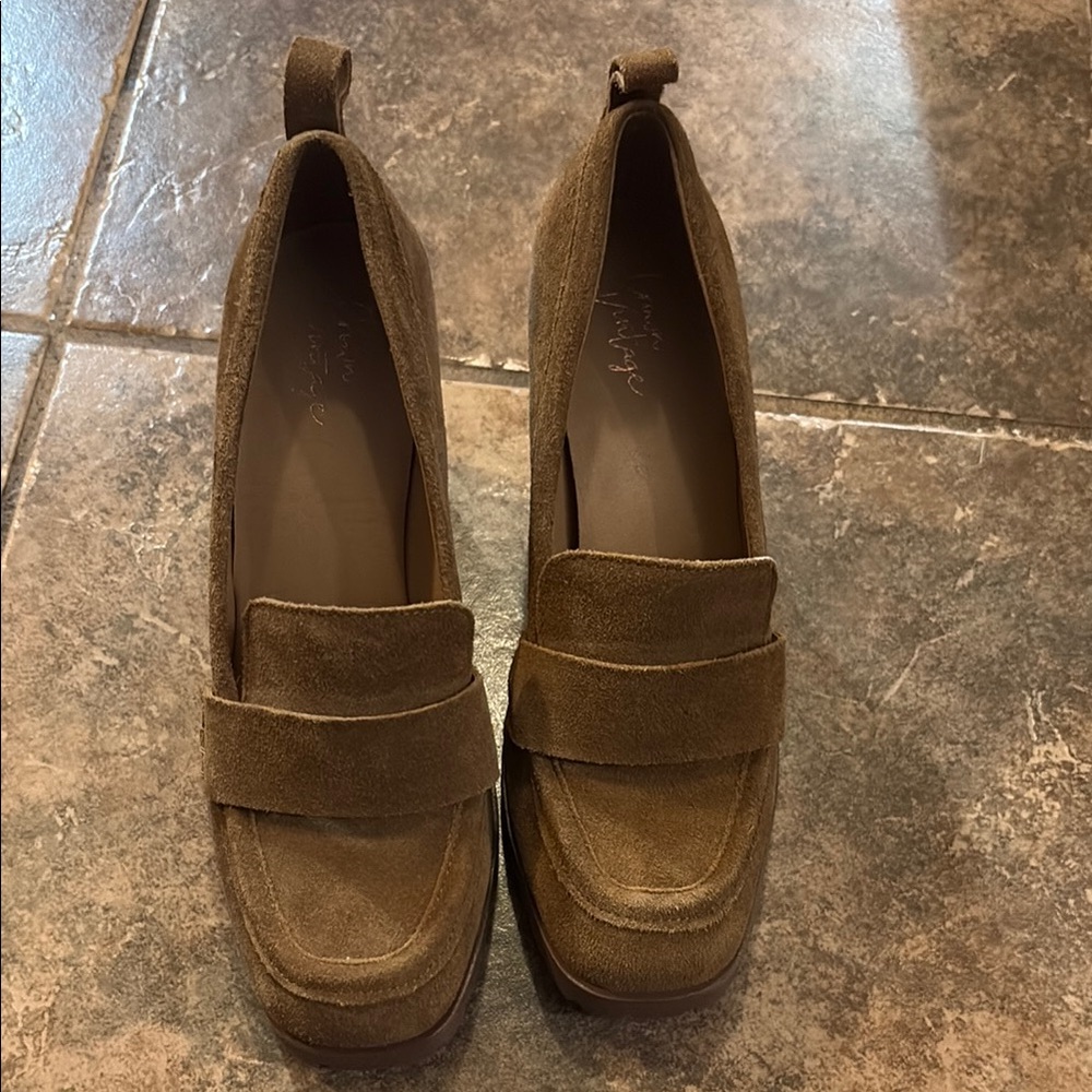 Crown vintage heels